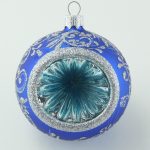 Christbaumkugel blau mit Reflex, Dekor Silber